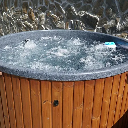 Sosnowa Prowincja W Szklarskiej Porebie. Gorski Z Jacuzzi I Sauna. Szklarska Poręba