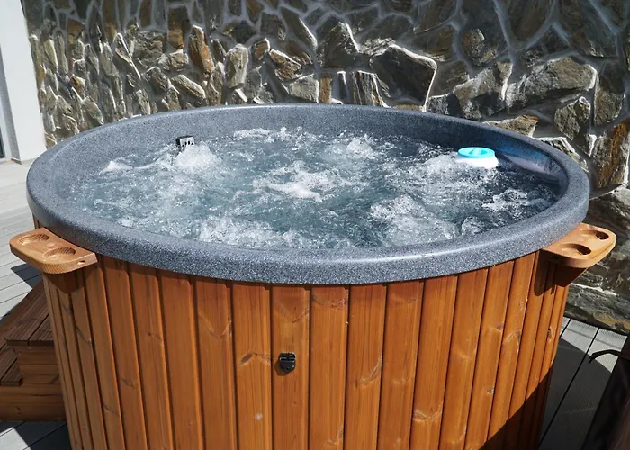 Sosnowa Prowincja W Szklarskiej Porebie. Gorski Z Jacuzzi I Sauna. Szklarska Poręba